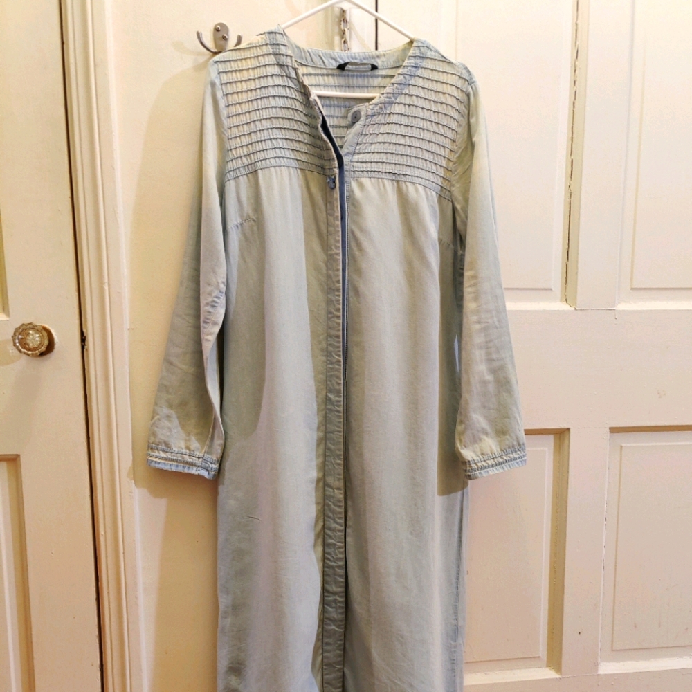 Light denim/blue Abaya